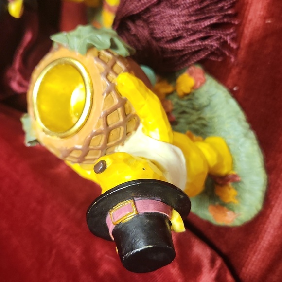 Winnie the pooh candle holder  Thanksgiving - Picture 6 of 6